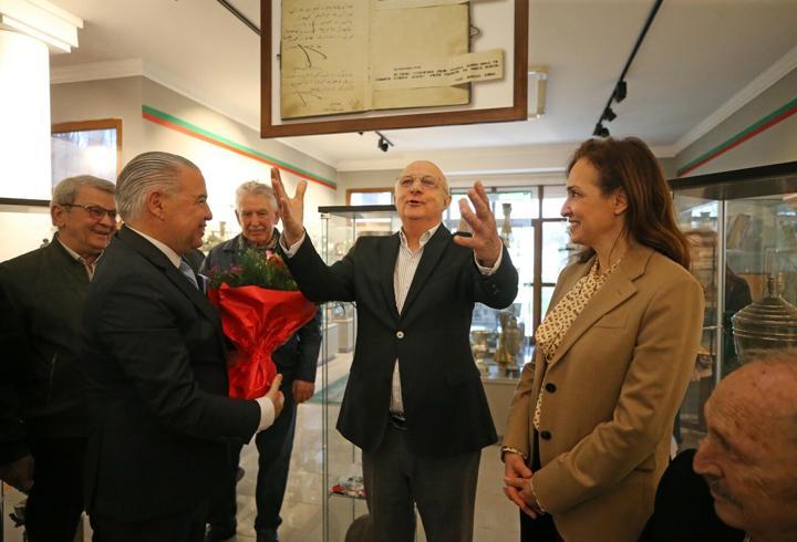 Karşıyaka divanında örnek tablo