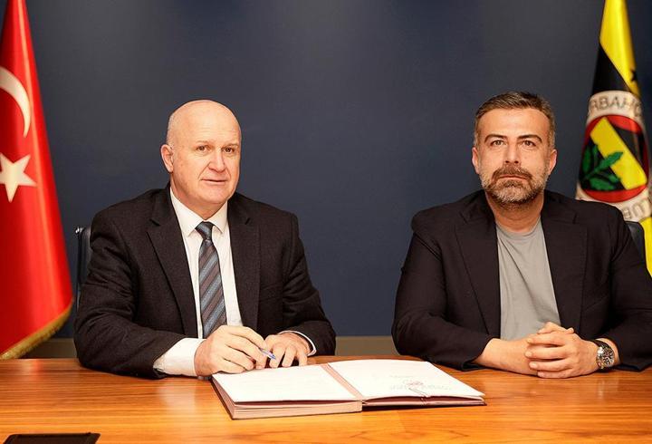 Fenerbahçe’de futbol akademi, Şenol Çorlu’ya emanet