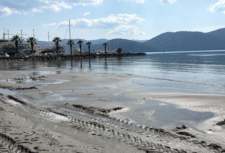 Akyaka'da deniz çekildi; Köyceğiz Gölü de normale döndü