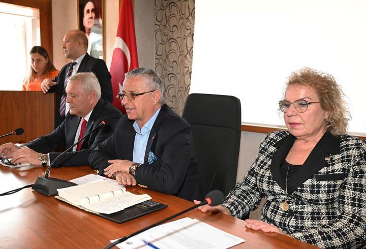 Kemer Belediyesi'nde mart meclisi