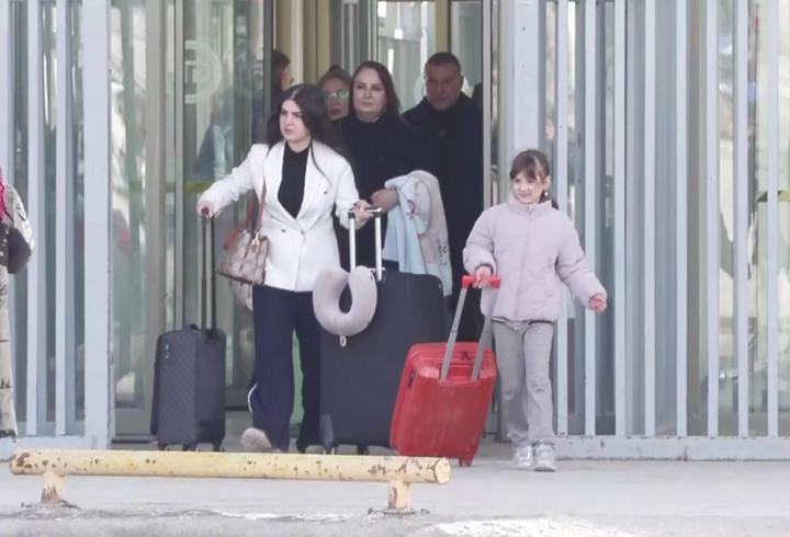 İranlılar İstanbul'dan otobüsle ülkelerine dönüyor