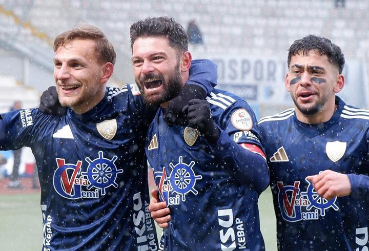 Erzurumspor FK, Manisa FK kalesine gol oldu yağdı! Şok skor...