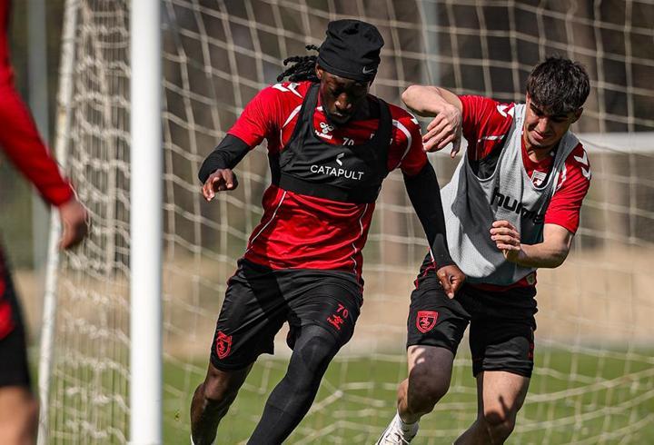 Samsunspor, Fenerbahçe maçı kadrosunu duyurdu
