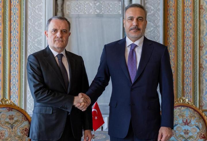 Cumhurbaşkanı Recep Tayyip Erdoğan, tüm kadınların 8 Mart Dünya Kadınlar Günü'nü tebrik etti. 3