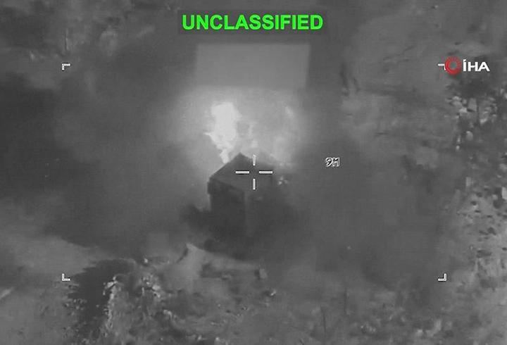 ABD'nin İran'a yönelik saldırılarından yeni görüntüler...