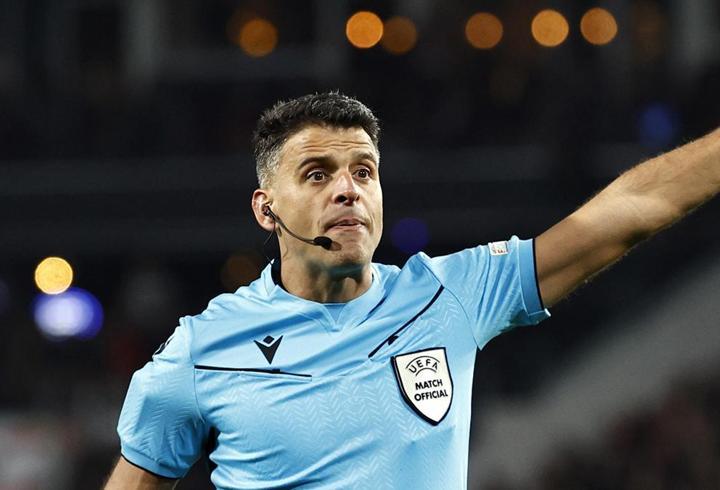 Fenerbahçe, Trendyol Süper Lig'in 25. haftasında Samsunspor ile sahasında mücadele ediyor. beIN Sports 1, beIN Connect ve TOD ekranlarından naklen yayınlanan bu müsabakanın canlı anlatımı burada. 3