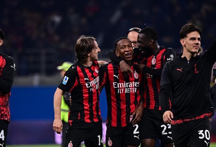 ÖZET | İtalya'da dev derbi Milan'ın! Lider Inter'le farkı eritti...