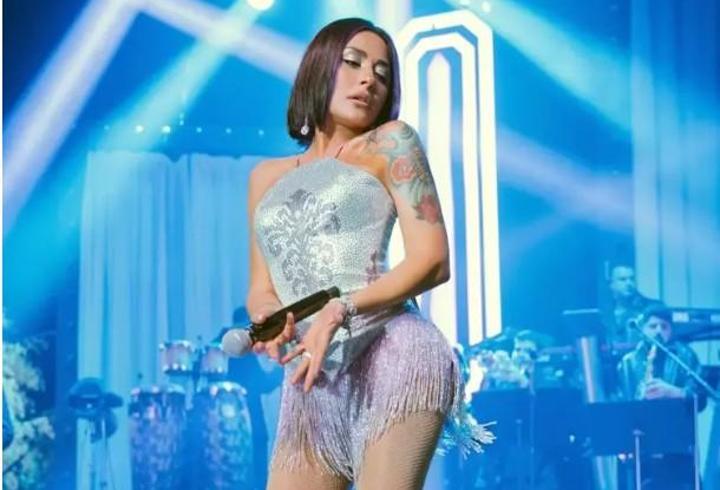 Zanzibar’da Tatilin Tadını Çıkarıyor! Melek Mosso’dan Bikinili Paylaşım