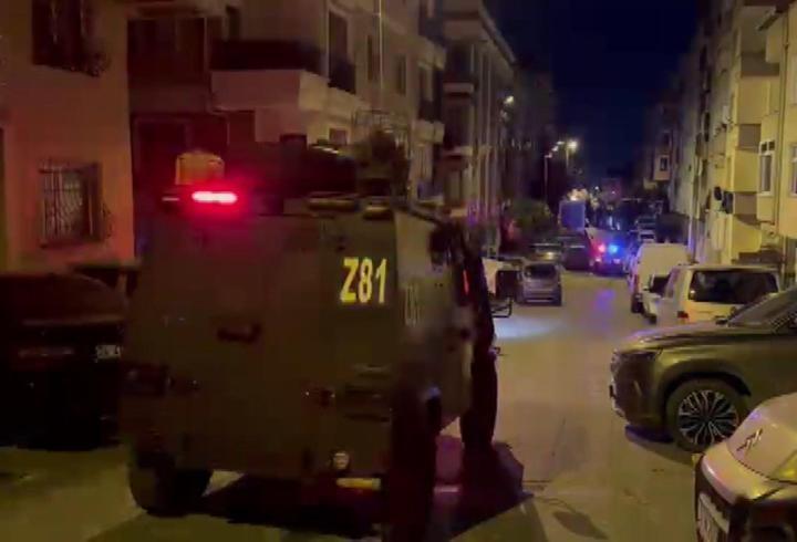 İstanbul - Maltepe’de park halindeki 3 araç yandı