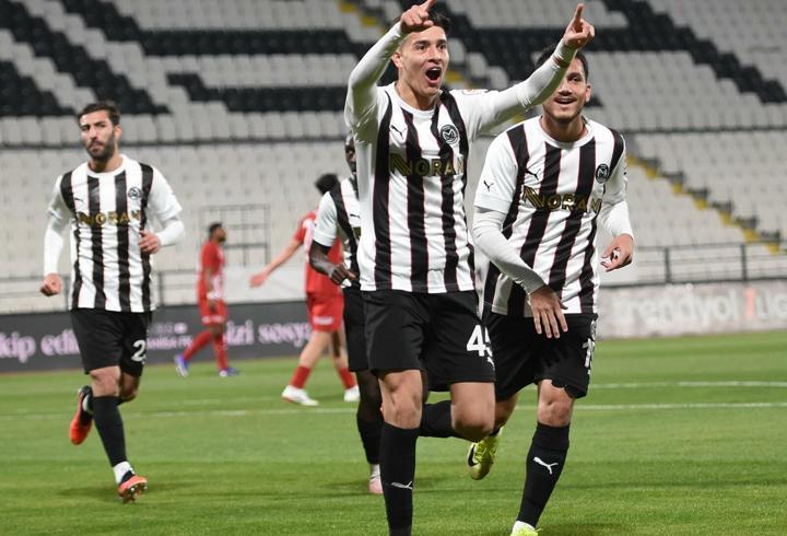 Manisa FK moral buldu
