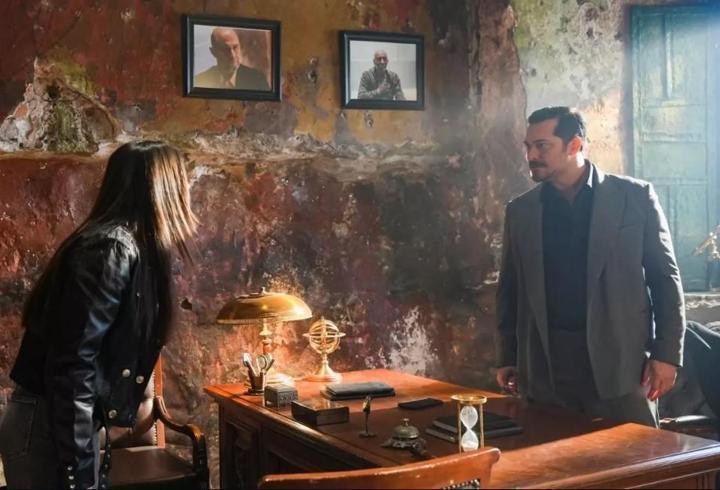 Kübra Ünlü yazdı! Eşref Rüya’da soğuyan kalpler, yükselen duvarlar!