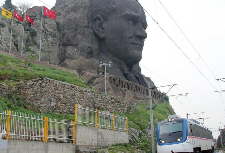 İzmir'de ulaşıma zam önergeleri komisyonda