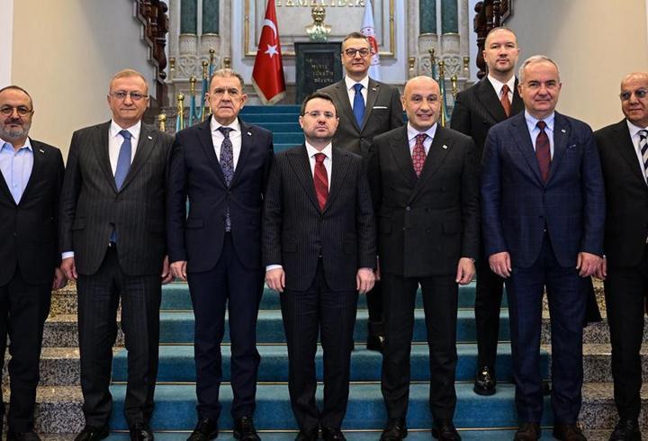 119. Dönem ÖGG sınav sonuçları sorgulanıyor. 22 Şubat 2026 Pazar günü gerçekleştirilen Özel Güvenlik Görevlisi (ÖGG) sınavının ardından, adayların merakla beklediği sonuç açıklama tarihi nihayet geldi ve Emniyet Genel Müdürlüğü takvimine göre sonuçların bugün erişime açılacağı duyuruldu. 119. temel eğitim ile 95. yenileme eğitimi sınavına ait ÖGG sonuçları www.egm.gov.tr üzerinden görüntülenebilecek. Adaylar, sınav sonuçlarını belirtilen internet adresine girerek kolayca öğrenebilecek. Peki, ÖGG