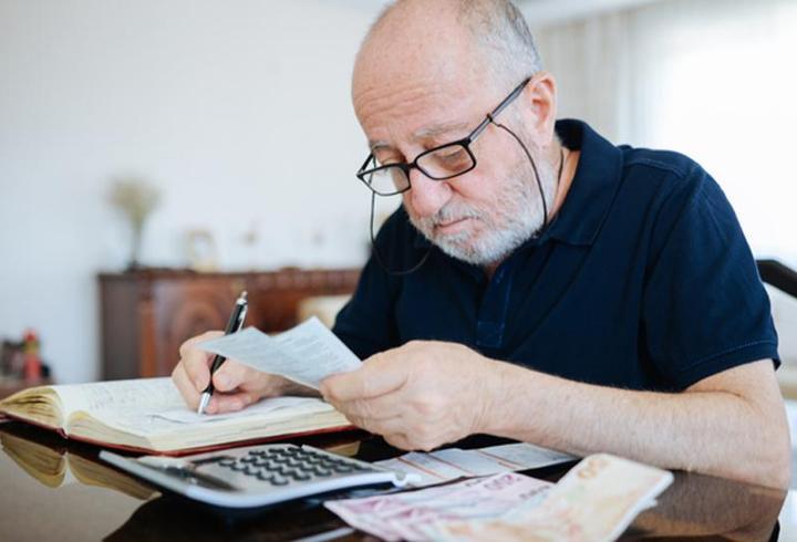 İşte emekli maaşı hesaplama rehberi! Prim miktarı, SGK başlangıç tarihi, statü...