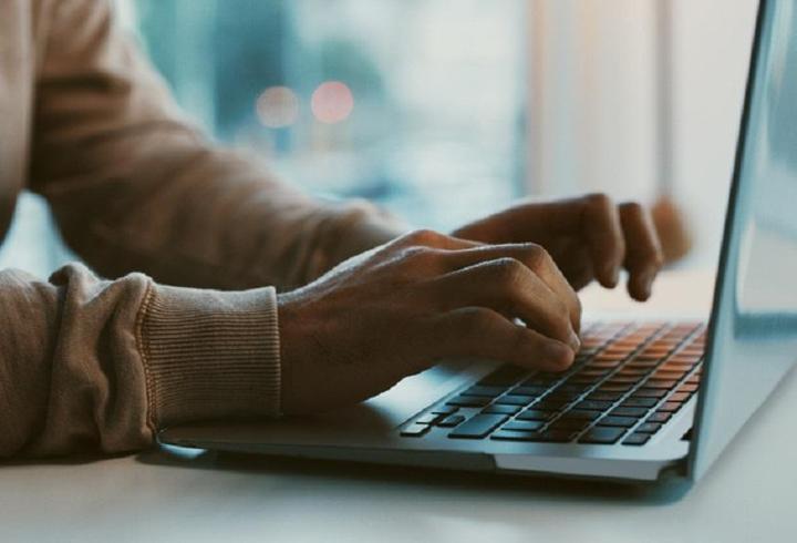 Türkiye'ye dönmedi, işinden oldu: 560 bin TL'lik karar!