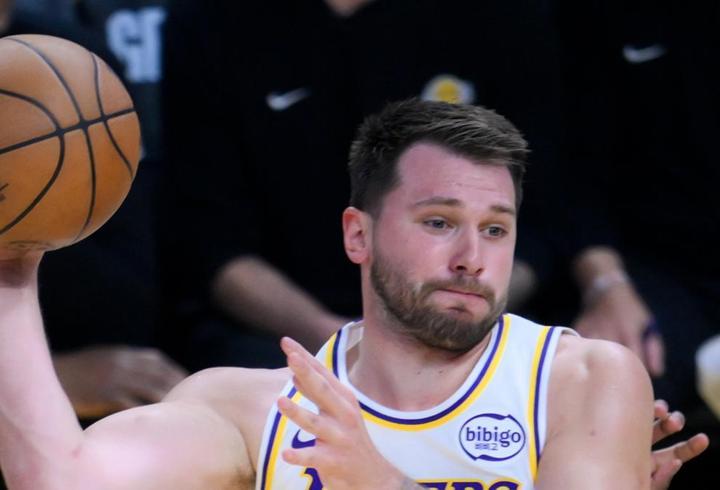 NBA'de alev alan alana! Luka Doncic 51 sayı attı...