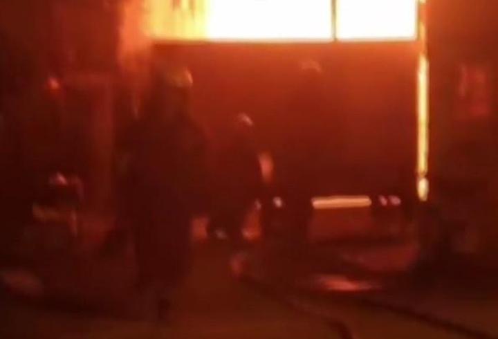 Adana'da mobilya atölyesinde yangın