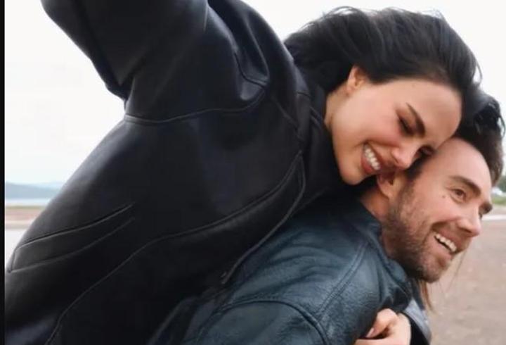 Murat Dalkılıç ve Özgü Kaya’dan romantik paylaşım! Aşkları tam gaz devam ediyor