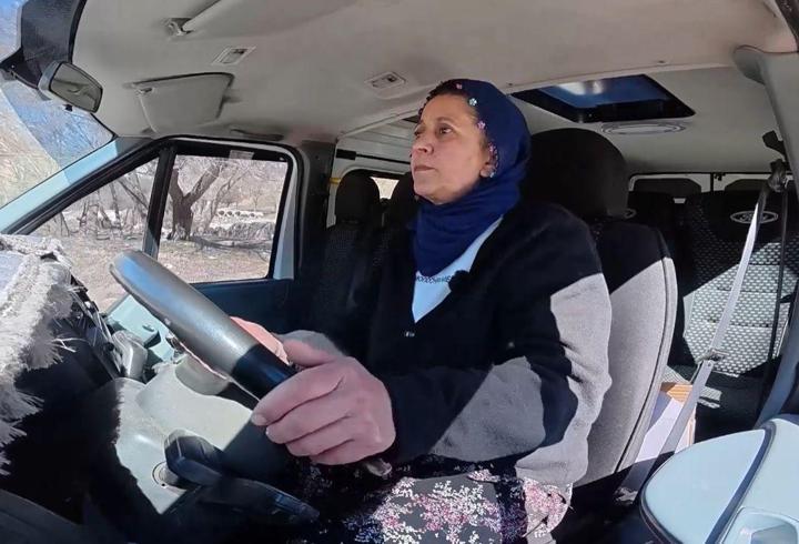 15 yıldır köydeki öğrencileri okullarına ulaştıran şoför Hanım: Kadınların yapmayacağı şey yoktur