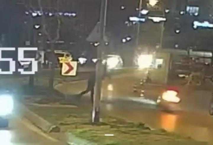 İstanbul -Kartal’da sürücünün 'dur' ihtarına uymadığı motosiklet ağaca çarptı