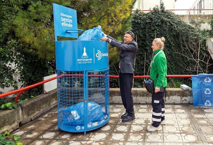 İzmir’de evlerde başlatılan geri dönüşüm atağına MTK'da katıldı