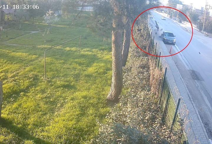 Otomobilin çarptığı bisikletlinin öldüğü kazanın görüntüleri ortaya çıktı