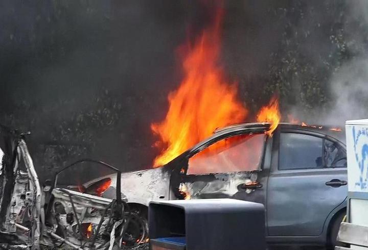 İRAN FÜZESİ İSRAİL'İN MERKEZİNE DÜŞTÜ! Bu görüntüler sadece CNN TÜRK'te...