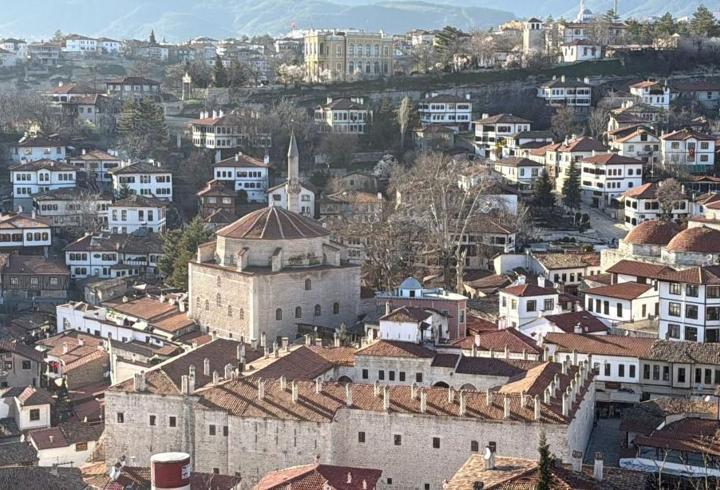 Tarihi kent Safranbolu’da bayram yoğunluğu