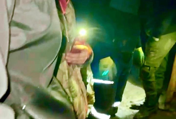 Kars'ta çöken ahırda 2 büyükbaş öldü