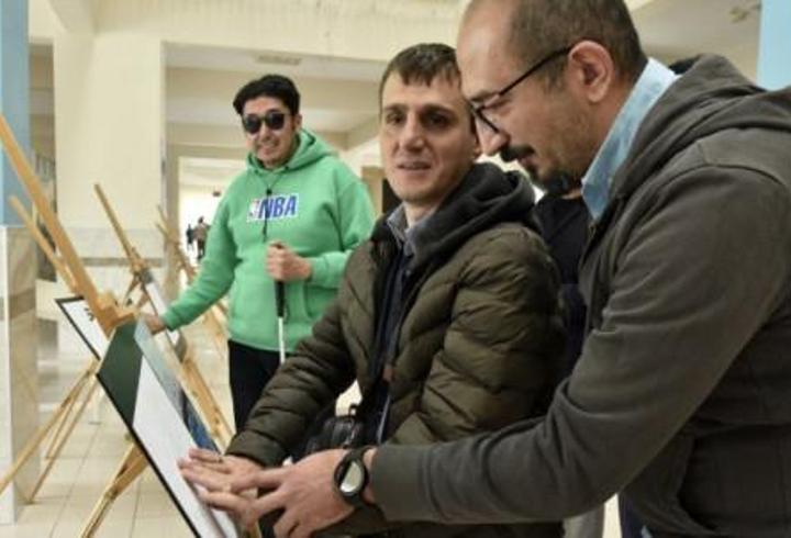 Görme engelliler de resimleri dokunarak hissedecek