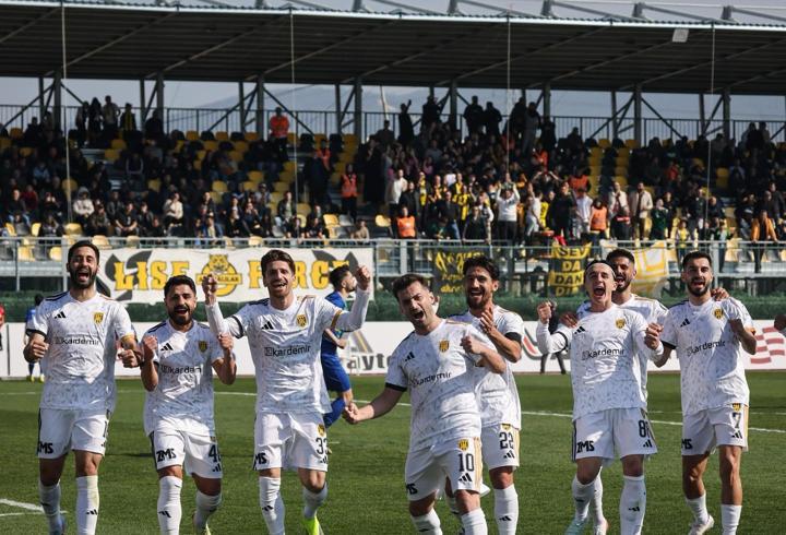 Aliağa FK şampiyonluk yarışında ikinci sıraya yükseldi