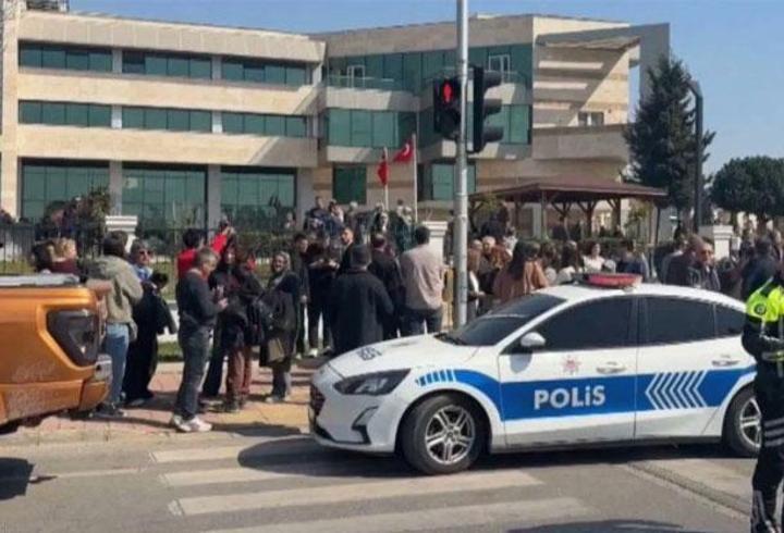 SON DAKİKA... Antalya'da kaymakamlık binasında silah sesleri!