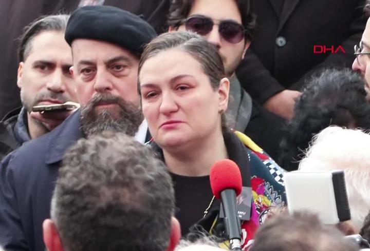 İlber Ortaylı’nın kızı Tuna Ortaylı, babasına gözyaşlarıyla veda etti: İçimi acıttı...