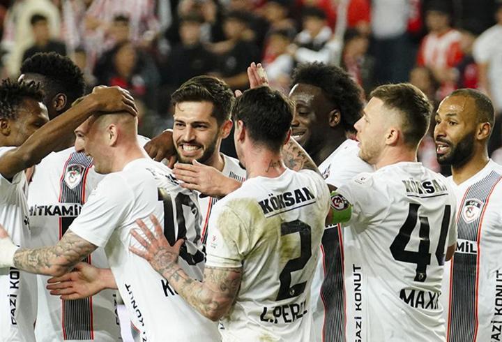 Gaziantep FK'da, Fenerbahçe maçı öncesi eksikler dikkat çekiyor