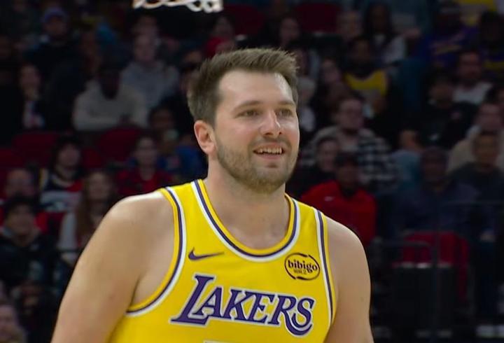 Galibiyet serisindeki Lakers, Rockets'a karşı da kazandı