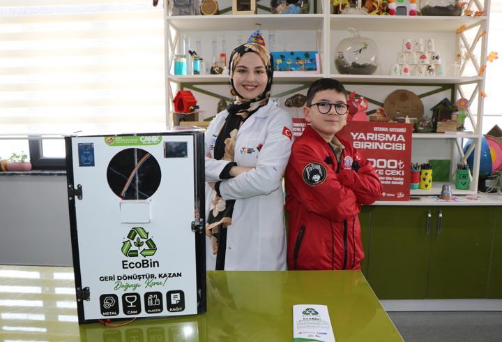 Eğitimi için her hafta 130 kilometre yol katetti, TEKNOFEST’ten ödülle döndü