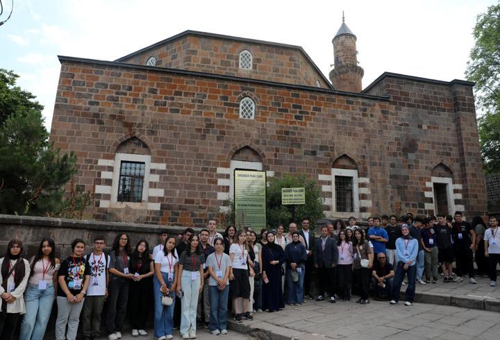 Antalya'dan Ahlat'a Selçuklu köprüsü