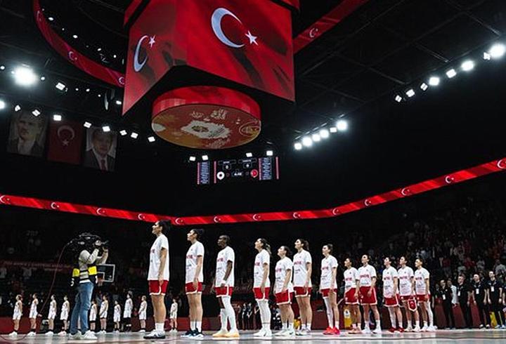 Afrika futbolunda büyük yankı uyandıran bir karar açıklandı. Afrika Futbol Konfederasyonu, 35. Afrika Uluslar Kupası (AFCON 2025) şampiyonluğunun Senegal’den Fas’a verildiğini duyurdu. Karar, CAF Temyiz Kurulu’nun değerlendirmesi sonucunda alındı.1