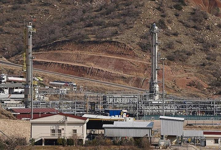 ABD’nin Ohio ve Pensilvanya eyaletlerinde gökyüzünde görülen parlak cisim ve ardından duyulan yüksek patlama sesi paniğe neden oldu. Olayla ilgili yapılan resmi açıklamada, sesin bir meteorun atmosfere girip parçalanmasından kaynaklandığı doğrulandı.7