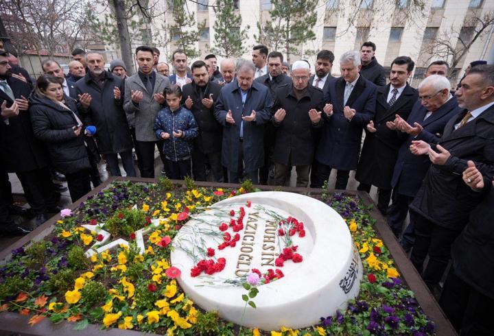 Destici, Yazıcıoğlu’nun kabrini ziyaret etti