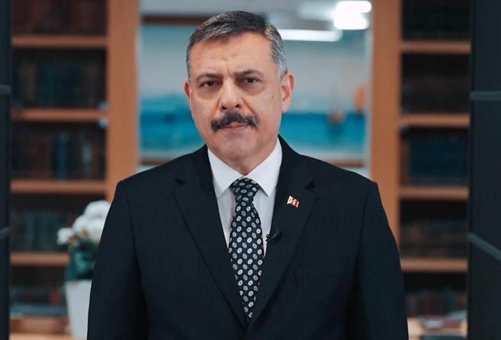 Ramazan Bayramı'nda İETT'nin, otobüslerin, toplu taşımaların ücretsiz olup olmayacağı sorgulanıyor. Ramazan ayının ardından idrak edilen Ramazan Bayramı heyecanla karşılanacak. İbadetin, duanın, yardımlaşmanın, hal ve hatır sormanın kıymetinin büyük olduğu bu özel günde toplu taşımaların da ücretsiz olup olmayacağı araştırılıyor. Konuya dair açıklama Resmi Gazete'de yer aldı. Bu bağlamda İstanbul'da otobüslerin, İETT'nin ücretsiz olup olmayacağı belli oldu. Peki Ramazan Bayramı İETT ücretsiz mi?