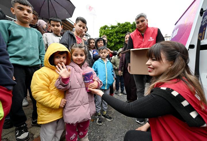 Mersin’de, çocuklara bayram sürprizi