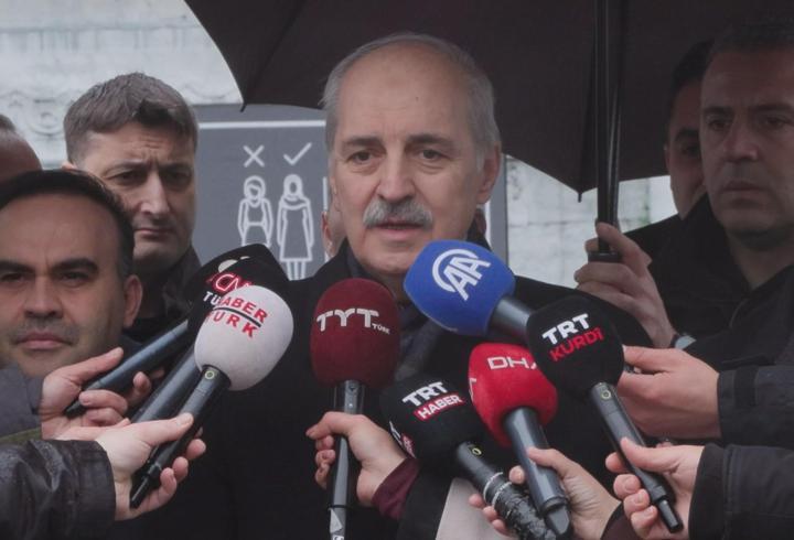 İstanbul- Numan Kurtulmuş bayram namazını Ayasofya Camii'nde kıldı
