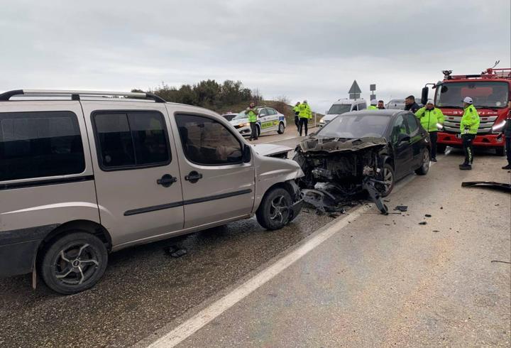Eğirdir'de zincirleme kaza: 8 yaralı