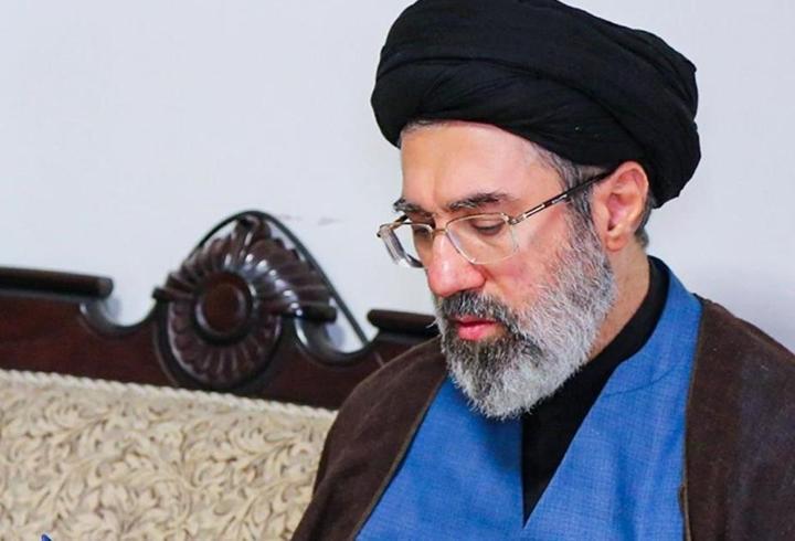 İran lideri Hamaney ülkesine birlik çağrısı yaptı