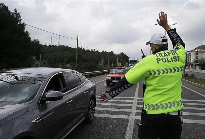 Sürücülere uyarı! Bayram trafiğinde bazı noktalara dikkat