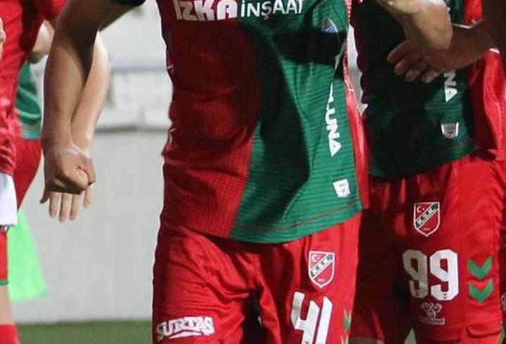 Karşıyaka Erol'u bırakmadı