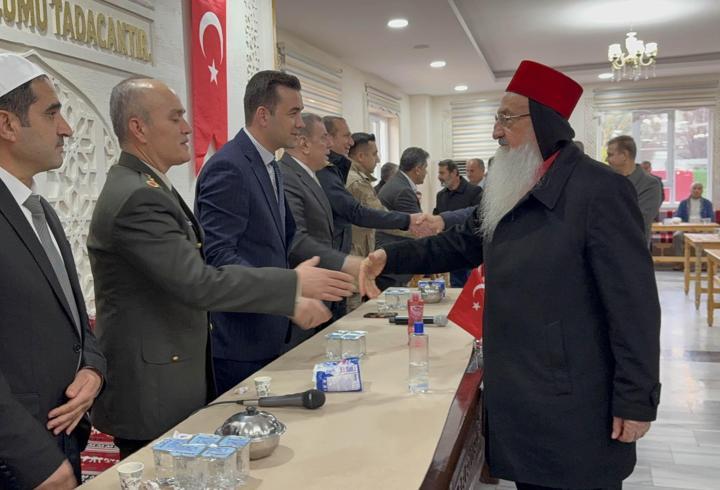 Midyat’ta farklı inançlar aynı bayram sofrasında buluştu