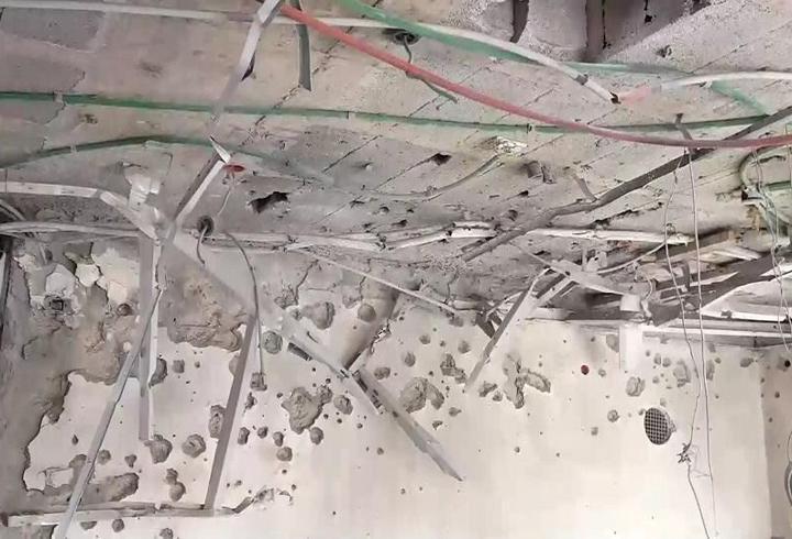 CNN TÜRK İran'ın vurduğu Tel Aviv'de! Füzelerin isabet ettiği binadan ilk görüntüler…