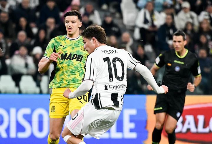 Türkiye Sigorta Basketbol Süper Ligi'nin 23. haftasında Safiport Erokspor, deplasmanda Fenerbahçe Beko'yu 94-88 mağlup etti.7